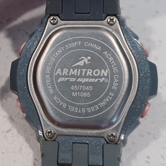 Vintage Armitron Pro Sport Ladies Watch W/O Battery - Picture 3 of 3